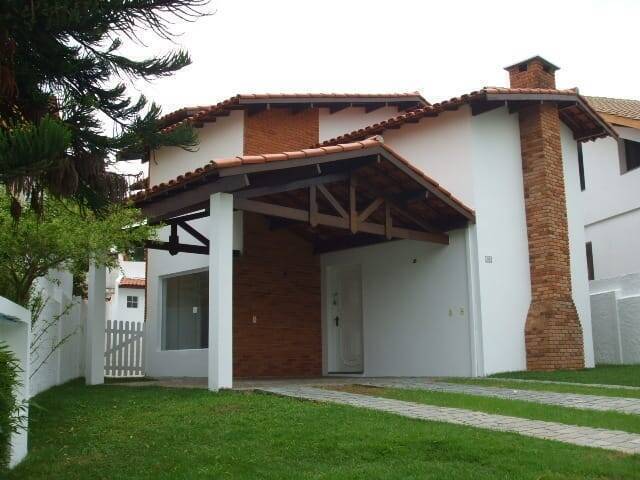 #82 - Casa para Venda em Santana de Parnaíba - SP